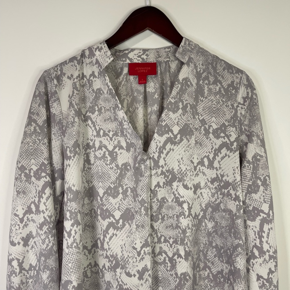Jennifer Lopez Gray Snake Print Blouse - Picture 5 of 10